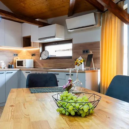 Bobevata - Floor 2 - Stunning View Old Town Appartement