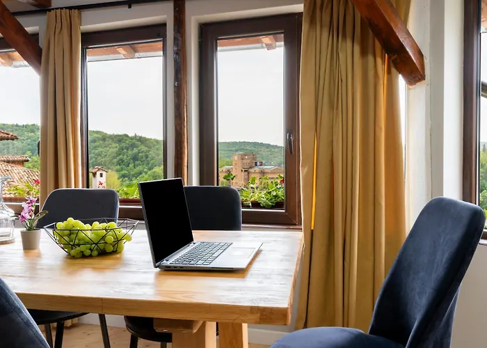 Bobevata - Floor 2 - Stunning View Old Town * Tırnova