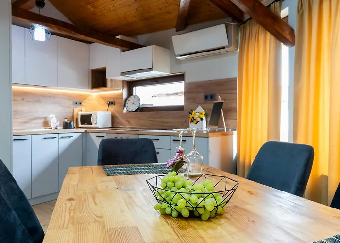 Bobevata - Floor 2 - Stunning View Old Town Daire