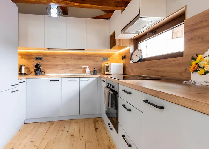 Bobevata - Floor 2 - Stunning View Old Town Daire Tırnova