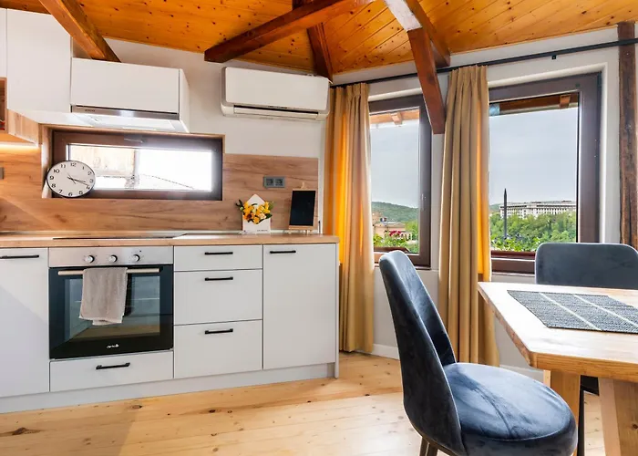 Bobevata - Floor 2 - Stunning View Old Town Daire Tırnova